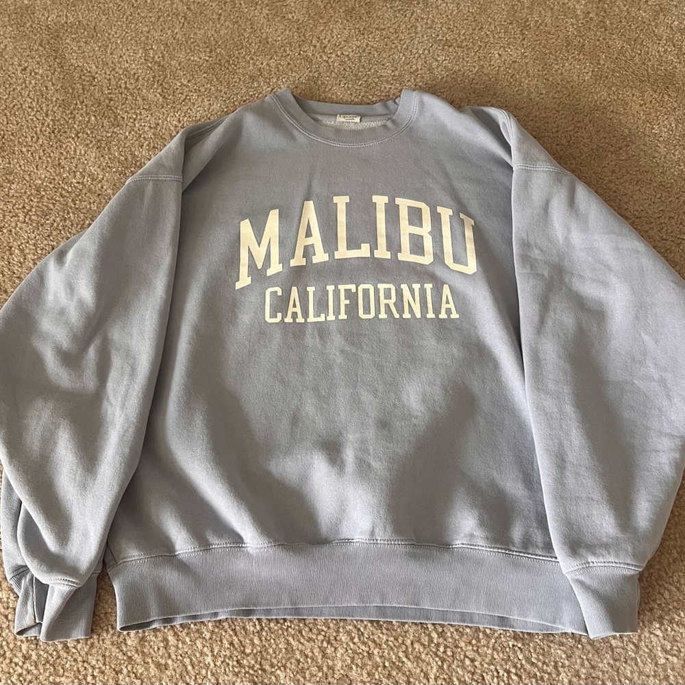 Brandy Melville Crewneck